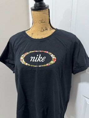 Nike Embroidered Tee